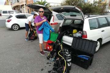 La limpieza de fondos marinos de La Garita 'rueda' con éxito (Foto TA)